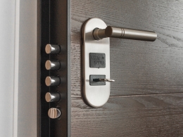 Због чега су сигурносне браве најважније за безбедност спољашњих врата?