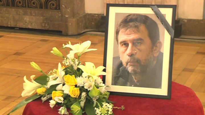 Danas je sahranjen jedan od najboljih srbskih novinara Željko Cvijanović: Poštu odao i predsednik Srbije